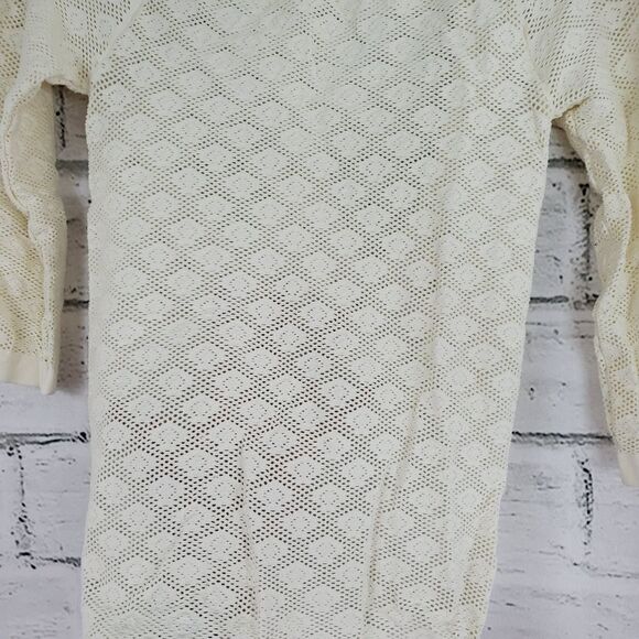 Intimately free people sheer cutout back shirt - Picture 5 of 7